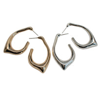 Load image into Gallery viewer, The Hollow Drop Earrings