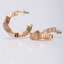 Load image into Gallery viewer, Twisted Staircase Hoop Earrings
