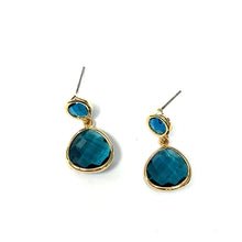 Load image into Gallery viewer, Delicate Checker Board Cut Crystal Drop Earrings