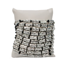 Load image into Gallery viewer, Spanish Beauty Magnetic Bracelet
