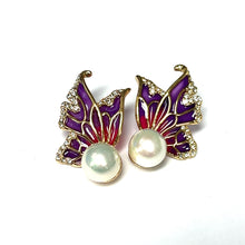 Load image into Gallery viewer, Pixie Pearl Earrings