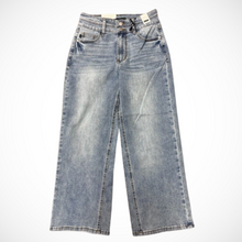 Load image into Gallery viewer, Light Wash Mid Waisted Wide Crop Jeans by Judy Blue