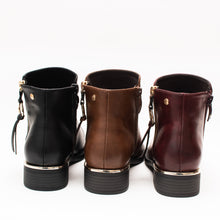 Load image into Gallery viewer, Metropolitan Short Classic Boot by Taxi Footwear