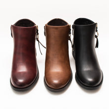 Load image into Gallery viewer, Metropolitan Short Classic Boot by Taxi Footwear