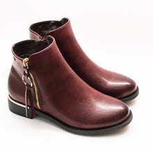 Load image into Gallery viewer, Metropolitan Short Classic Boot by Taxi Footwear