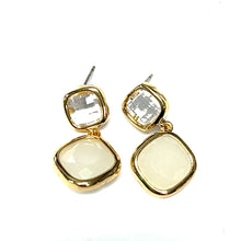 Load image into Gallery viewer, Diamond Drop Crystal Earrings