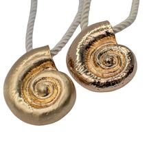 Load image into Gallery viewer, Golden Shoreline Necklace