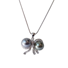 Load image into Gallery viewer, Swarovski Crystal and Pearl Necklace