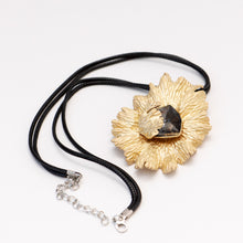 Load image into Gallery viewer, Hidden Strength Flower Short Necklace