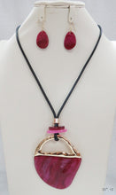 Load image into Gallery viewer, Drops Of Jupiter Necklace and Earrings