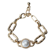 Load image into Gallery viewer, Linked to Pearl Bracelet
