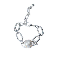 Load image into Gallery viewer, Linked to Pearl Bracelet

