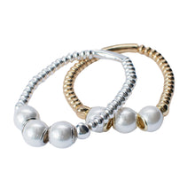 Load image into Gallery viewer, Lustre Curve Pearl Bracelet
