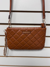 Load image into Gallery viewer, Classic Quilted Crossbody with Wristlet
