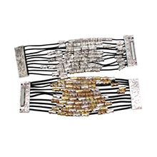 Load image into Gallery viewer, Spanish Beauty Magnetic Bracelet
