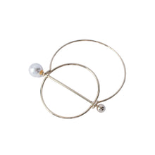 Load image into Gallery viewer, Unique Gold Pearl Bracelet
