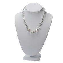 Load image into Gallery viewer, Triple Pearl Chain Link Necklace
