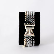 Load image into Gallery viewer, The One That Stands Out Layered Chain Bracelet with Spring Clip Clasp
