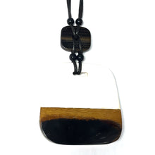 Load image into Gallery viewer, Wood and Acrylic Shape Short Necklaces
