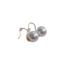 Load image into Gallery viewer, Pearl Drop Earrings
