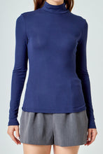 Load image into Gallery viewer, Classic Layering Long Sleeve Mock Neck
