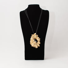 Load image into Gallery viewer, Hidden Strength Flower Short Necklace
