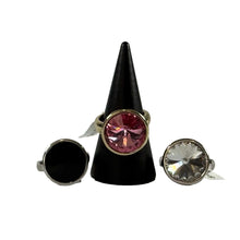Load image into Gallery viewer, Glow Crystal Ring
