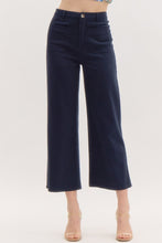 Load image into Gallery viewer, Patch Pocket Capri Pants

