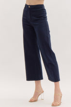 Load image into Gallery viewer, Patch Pocket Capri Pants
