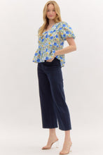 Load image into Gallery viewer, Patch Pocket Capri Pants
