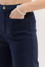 Load image into Gallery viewer, Patch Pocket Capri Pants
