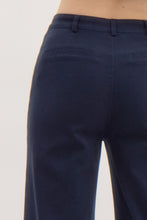 Load image into Gallery viewer, Patch Pocket Capri Pants
