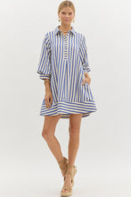 Load image into Gallery viewer, Sunday Morning Three Quarter Lined  with Pockets Dress
