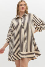 Load image into Gallery viewer, Sunday Morning Three Quarter Lined  with Pockets Dress
