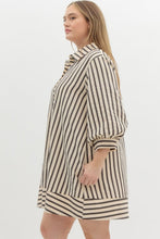 Load image into Gallery viewer, Sunday Morning Three Quarter Lined  with Pockets Dress
