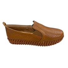 Load image into Gallery viewer, Casual Leather Loafer Shoe by Bottero (Gail)
